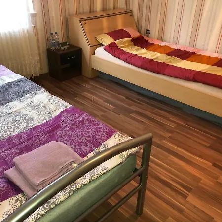 Misha,s Place Homestay *